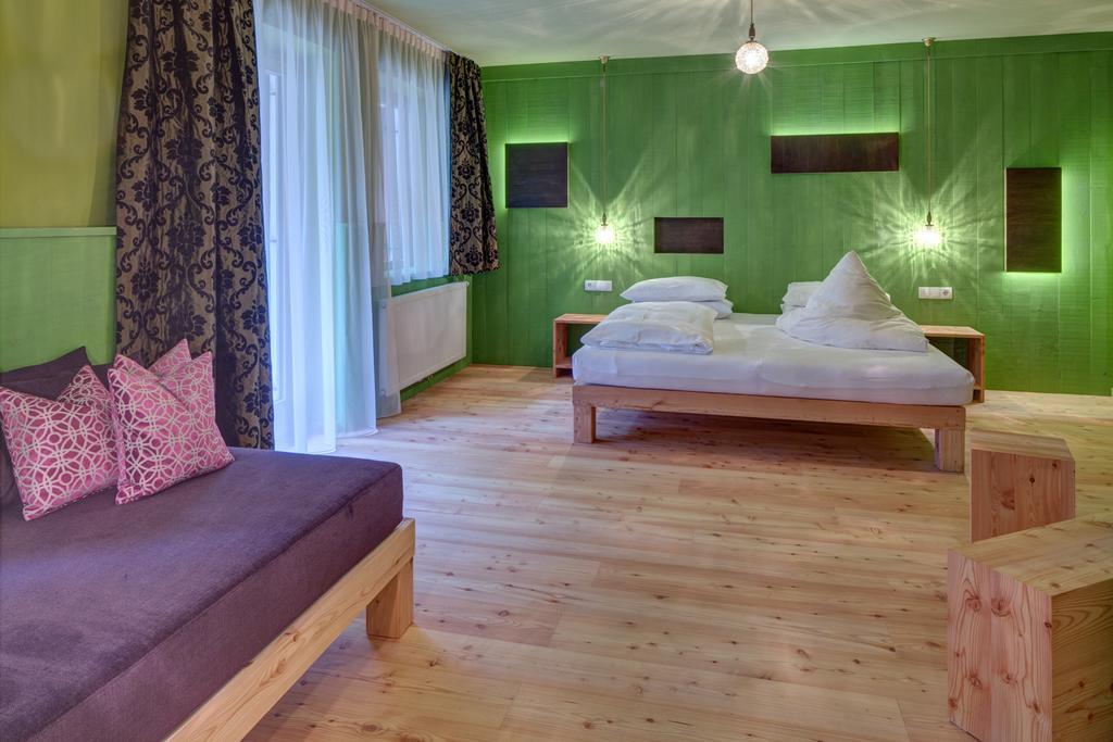 Frida Am Wald Hotel Rasun di Sotto Bilik gambar