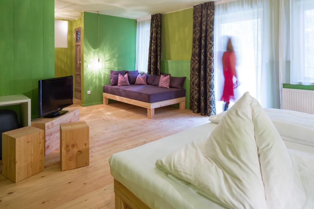 Frida Am Wald Hotel Rasun di Sotto Bilik gambar