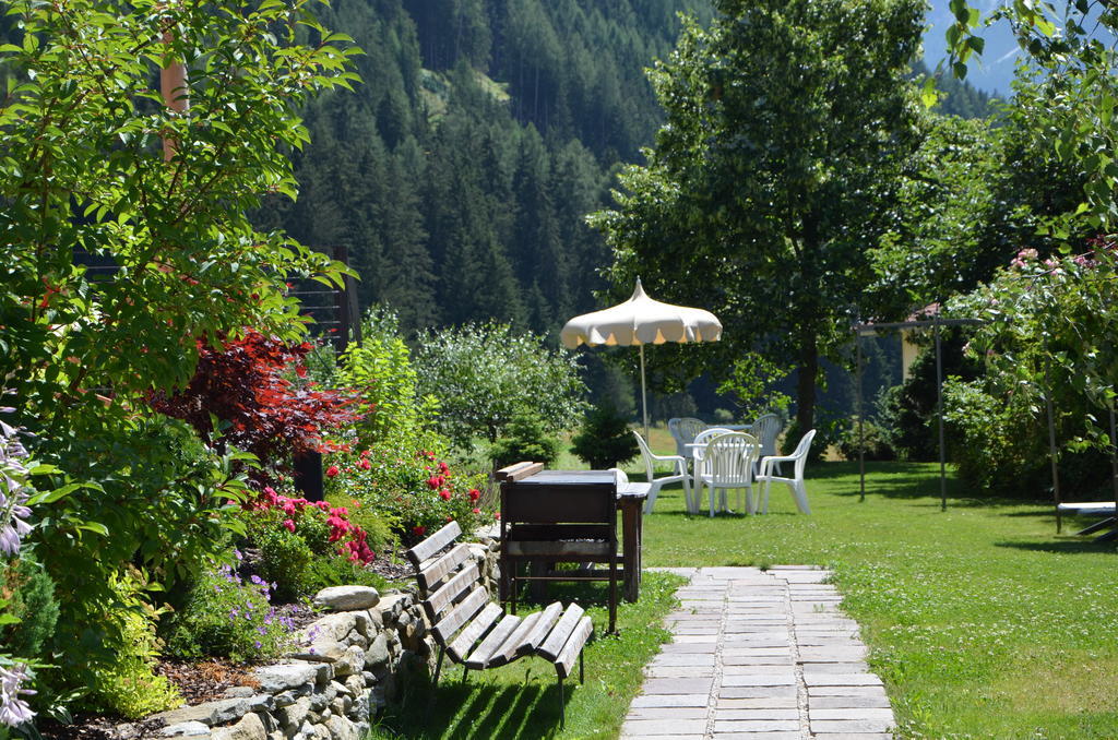 Frida Am Wald Hotel Rasun di Sotto Luaran gambar