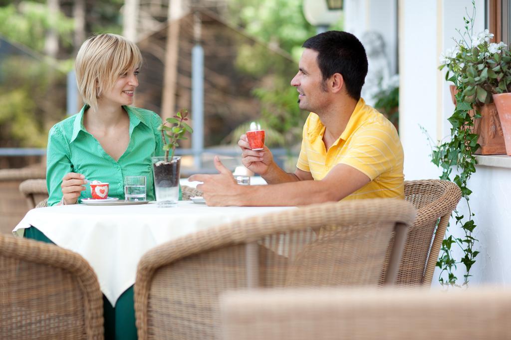 Frida Am Wald Hotel Rasun di Sotto Luaran gambar